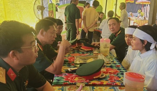 Đi trên đường, người phụ nữ bị sét đánh tử vong