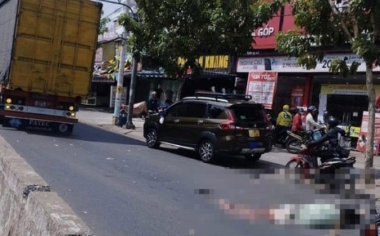 Tai nạn nghiêm trọng gần chợ đầu mối Thủ Đức