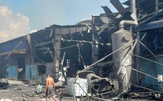 Nhiều nhà dân hư hại trong vụ nổ bình hơi 6 người tử vong, 7 người bị thương ở Đồng Nai