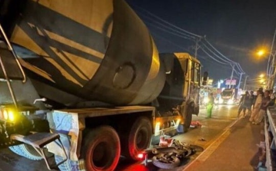 Trung úy CSGT bị xe bồn cán tử vong