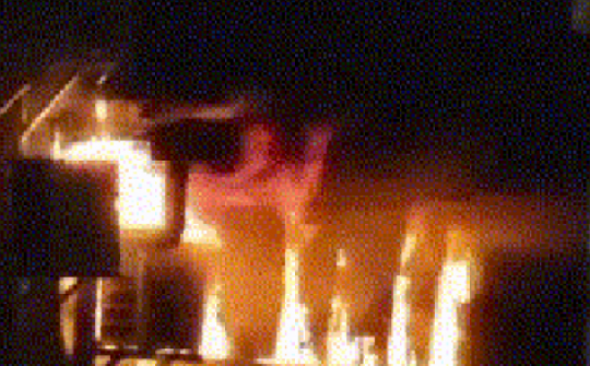 Hai cảnh sát phải nhập viện khi cứu kho hàng 300 m2 ở Thủ Đức