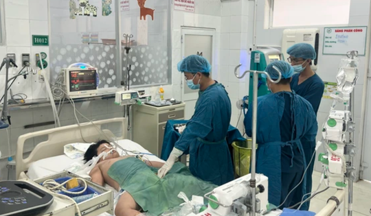 Công an vào cuộc điều tra vụ gần 500 người ngộ độc sau khi ăn bánh mì tại Đồng Nai