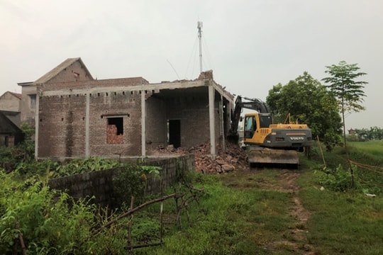 Thanh tra đề nghị xử lý dứt điểm các trường hợp có công trình vi phạm trên đất nông nghiệp