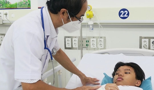 Vụ hơn 500 người ngộ độc bánh mì ở Đồng Nai: Chuyển bé 5 tuổi nguy kịch lên Bệnh viện Nhi đồng 1