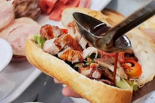 Món ăn đường phố ngon nức tiếng ở TP.HCM