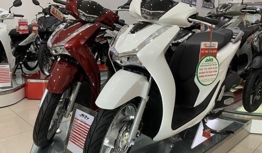 Giá xe SH mới nhất tại đại lý đang rẻ chưa từng có, thậm chí có loại còn thấp hơn cả đề xuất khiến mạng xã hội xôn xao