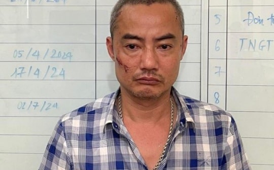 Bắt khẩn cấp tài xế xe đầu kéo lao vào nhà dân khiến 1 người chết, 7 người bị thương