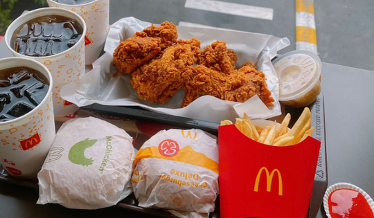 McDonald's 'đu trend' phản cảm: Hàng ngàn người tiêu dùng phản ứng dữ dội, 'đòi' tẩy chay thương hiệu gà rán quốc dân