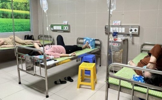 Chi tiết vụ 1 người tử vong cùng hàng chục người nhập viện khi dự tiệc cưới có món tiết canh