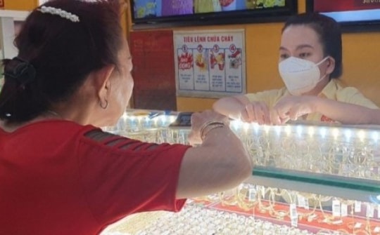 Sốc với tốc độ leo thang giá vàng miếng SJC hôm nay