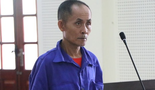 Lĩnh 7 năm 6 tháng tù vì dùng dao quắm chém bạn nhậu tử vong