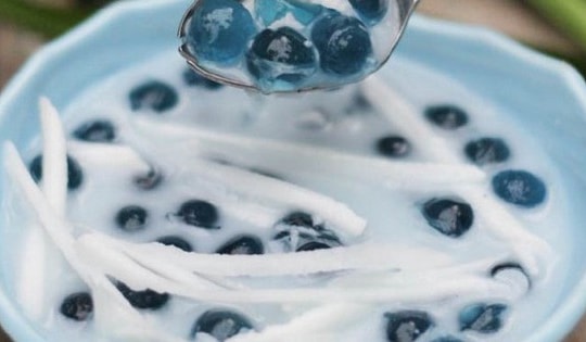 Những món ăn ngon, đẹp mắt, giải nhiệt ngày hè chế biến từ hoa đậu biếc được trồng nhiều ở ban công