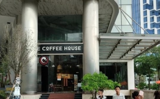 Đại diện The Coffee House nói gì về sự cố tấm kính lớn đổ sập vào người nữ bác sĩ của Bệnh viện K?