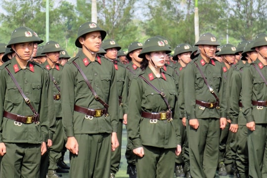 Đang tham gia nghĩa vụ Công an, nếu trúng tuyển đại học ngành ngoài thì có được xuất ngũ sớm?