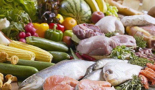 Những thực phẩm dễ bị vi khuẩn tấn công gây nguy cơ ngộ độc trong mùa nắng nóng