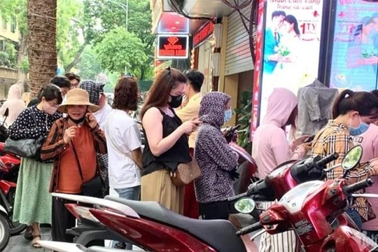 Giá sấu non đầu mùa đắt ngang thịt lợn, giá cà phê lao dốc