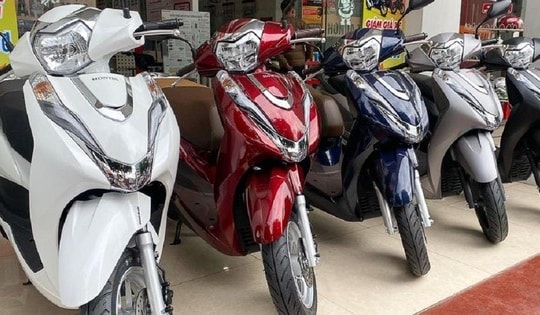 Giá xe Lead mới nhất tháng 5 đang giảm chưa từng có, dưới cả giá niêm yết, chỉ ngang Honda Vision