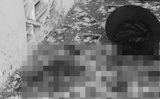 Cho rằng bị nói xấu, nam thanh niên đâm 2 người thương vong