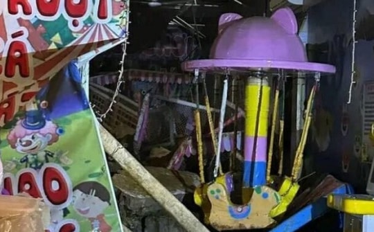 Vụ 3 bé gái tử vong ở khu vui chơi: Hơn 1 giờ tìm kiếm nạn nhân bị vùi lấp