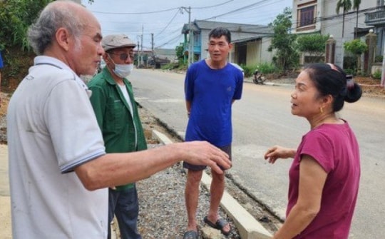 Lời kể nghẹn ngào của người đưa 3 cháu bé tử vong ra ngoài sau sạt lở đất ở Ba Vì