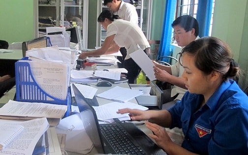 Thẩm quyền duyệt số lao động hợp đồng tại xã