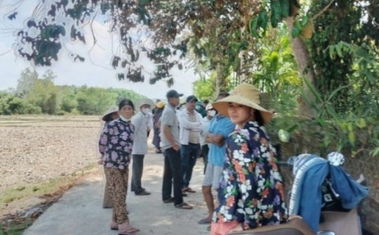 Sau tiếng nổ lớn, người đàn ông tử vong trong vườn nhà