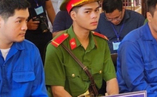 Hàng trăm người dự phiên xét xử Phó Giám đốc Công ty Thành Bưởi và tài xế vụ tai nạn làm 5 người chết