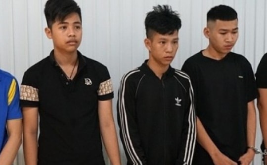 Đeo khẩu trang, che biển số, mang hung khí đi đánh nhau