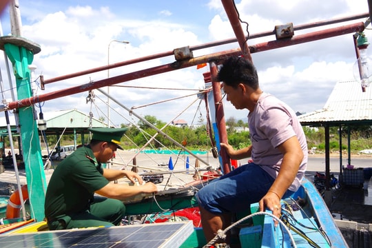 Phạt 2 tàu cá, tước chứng chỉ hành nghề thuyền trưởng