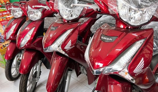 Giá xe Future mới ra mắt đã giảm không phanh, Wave Alpha và RSX bị lấn át