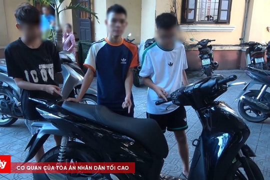 Phá cổng, đột nhập vào nhà trộm cắp xe máy
