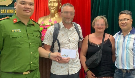 Vụ khách nước ngoài bị tài xế taxi 'chặt chém' ở Hà Nội: Hai du khách đã nhận lại tiền