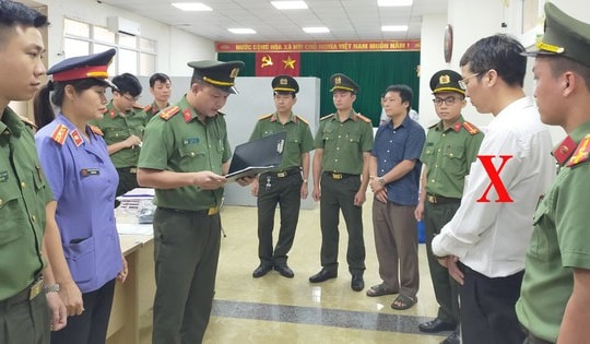 Bắt nguyên Giám đốc Chi nhánh Văn phòng đăng ký đất đai TP Sầm Sơn