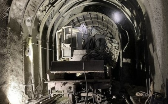 Hủy nhiều đoàn tàu do sạt lở hầm Chí Thạnh