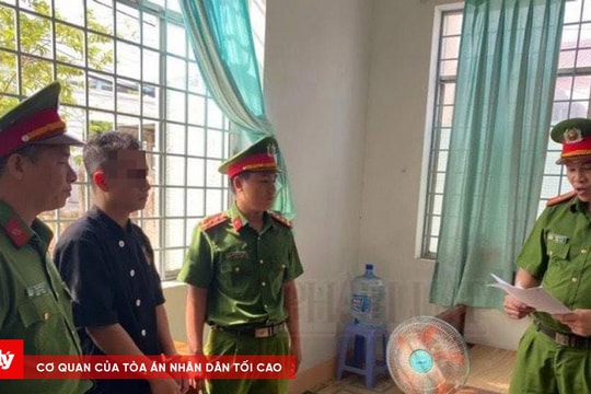 Thợ hàn bất cẩn làm cháy 11 tàu cá