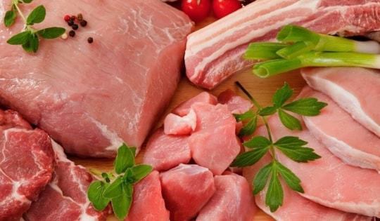 Bí quyết đánh bay mùi hôi thịt heo hiệu quả