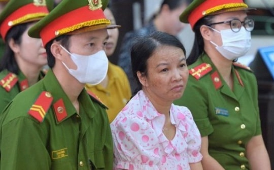 Chị gái 'nữ sinh giao gà' kêu oan cho mẹ