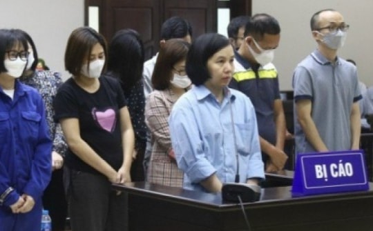 Vụ siêu lừa Hà Thành: Vợ đại gia được trả lại các sổ tiết kiệm trị giá 70 tỉ đồng