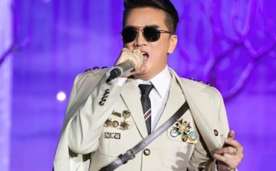 Nóng trong tuần: Diễn biến mới vụ ca sĩ Đàm Vĩnh Hưng mặc trang phục “lạ”