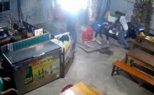 Đâm bạn nhậu tử vong chỉ vì mâu thuẫn trong việc sử dụng lưới đánh cá