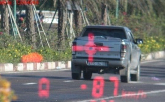 Bình Định: Chuyển 1 hồ sơ để chủ tịch tỉnh xử phạt tài xế vi phạm nồng độ cồn, chạy quá tốc độ