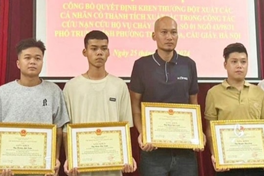 Thủ tướng khen tinh thần quả cảm, nghĩa hiệp của 4 thanh niên đã dũng cảm cứu nạn nhân vụ cháy ở phố Trung Kính