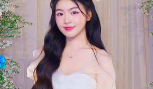 Những món đồ hàng hiệu của con gái MC Quyền Linh