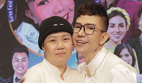 Đời buồn của ca sĩ bolero bị ung thư giai đoạn 3 vẫn đi bán kẹo kéo mưu sinh