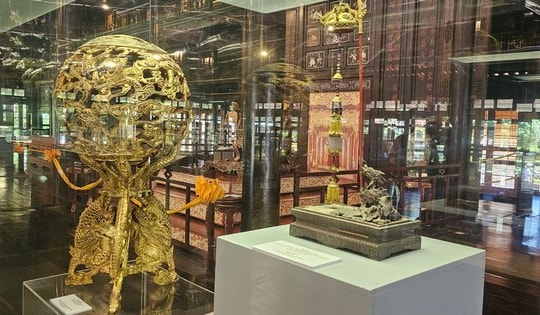 Chiêm ngưỡng loạt cổ vật quý triều Nguyễn vừa được định danh số