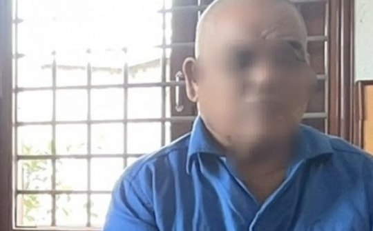 Khởi tố người đàn ông 68 tuổi xâm hại bé gái hàng xóm 6 tuổi