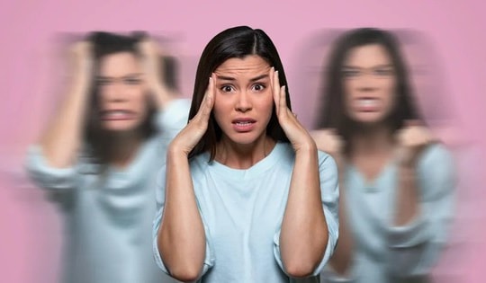 Nội tiết tố thay đổi gây ra cáu gắt, bốc hoả, nguy cơ khiến gia đình tan vỡ