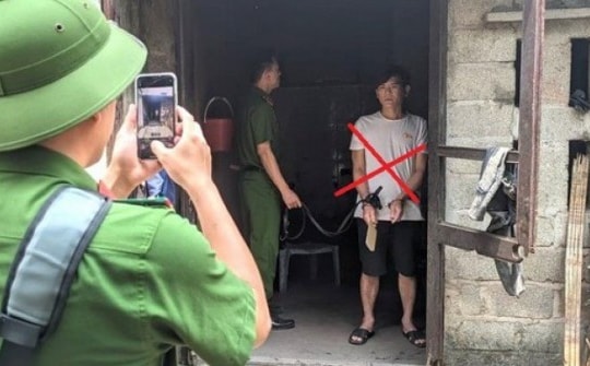 Xin tiền mua rượu không được, con trai bất hiếu vác dao chém mẹ