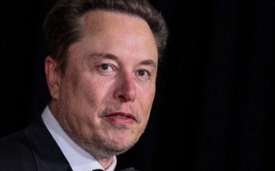 Forbes: Elon Musk lại giàu nhất thế giới