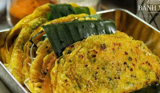 Cách làm bánh xèo giòn tan, vàng ươm thơm nức của trai đảm Sài Gòn
